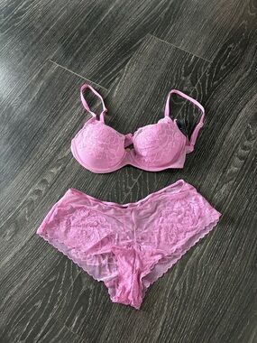 Lace Balconette Bra & Hipster Set in Pink